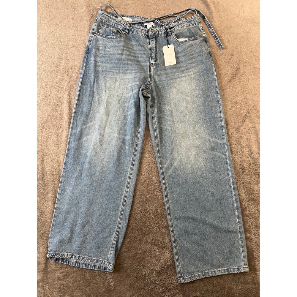 Forever 21 Premium Baggy Wide Leg Jeans Light Wash Denim Size 31 NWT